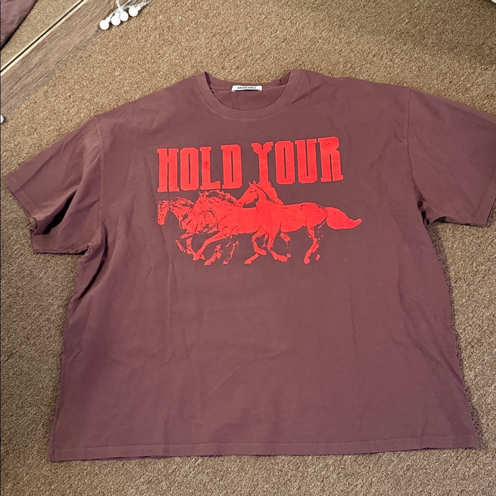 Daydreamer Hold Your Horses Tee - Picture 4 of 9